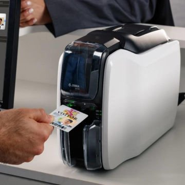 Zebra ZC100 Tek Yüz PVC Kart Yazıcı